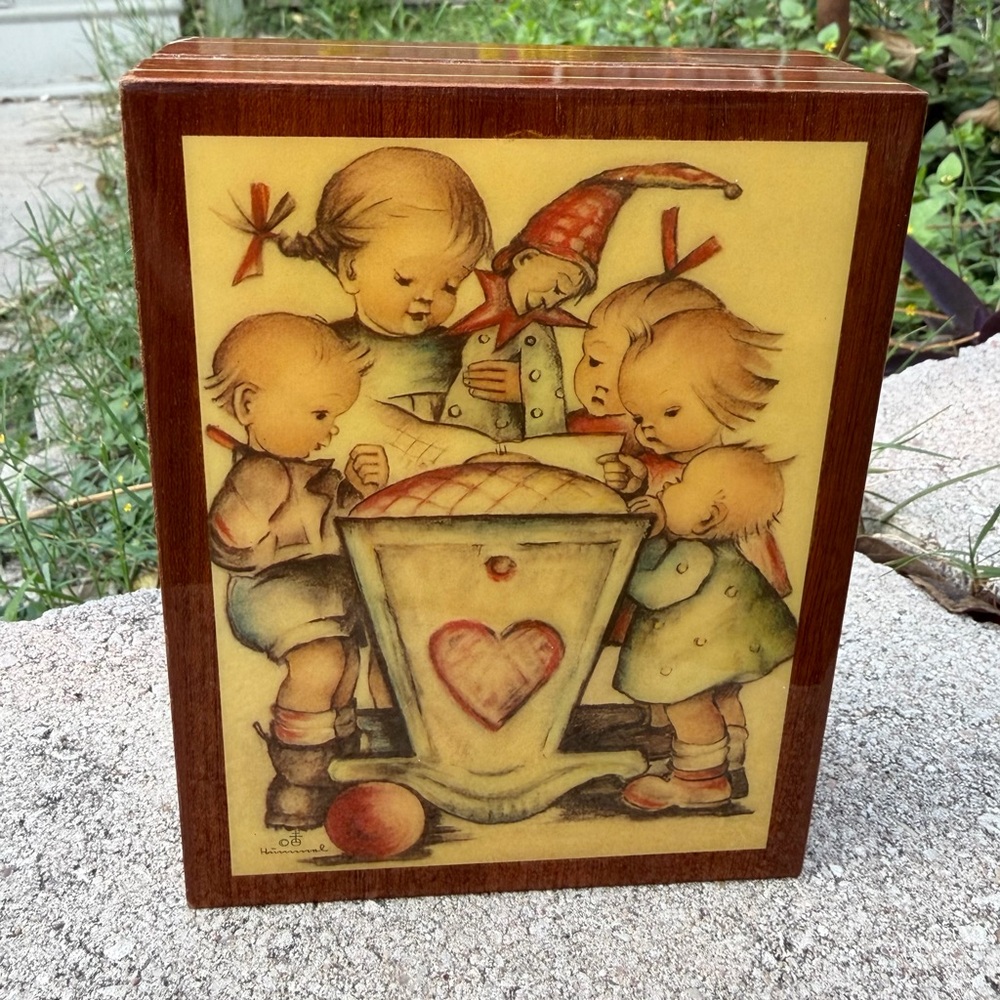 Vintage Hummel Wooden Trinket Jewelry Box‎ • Made in Italy • Collectible Art Lid